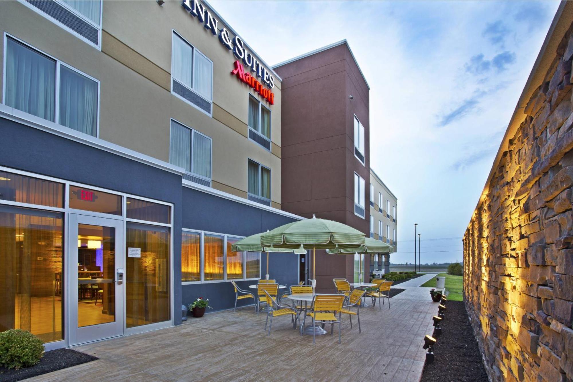 แฟร์ฟิลด์ อินน์ แอนด์ สวีท วอชิงตัน คอร์ทเฮาส์ เจฟเฟอร์สันส์วิลล์ Jeffersonville ภายนอก รูปภาพ